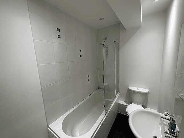 Bathroom before renovation
