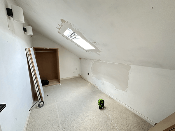 Room before renovation